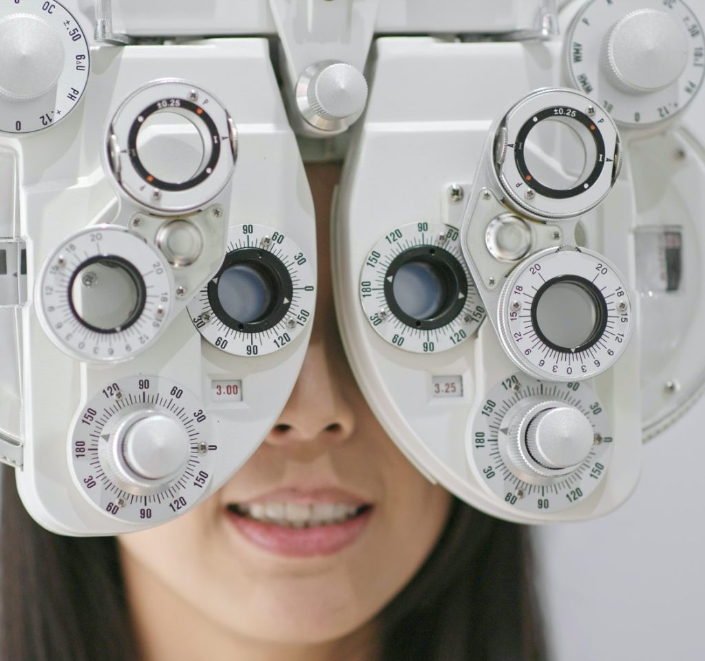 young-woman-checking-on-eye-in-clinic-1.jpg